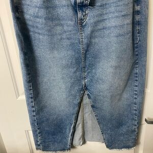 👛👛CLEARANCE SALE 👛👛 Torrid Light Blue Women's Jean Skirt with Raw Edge